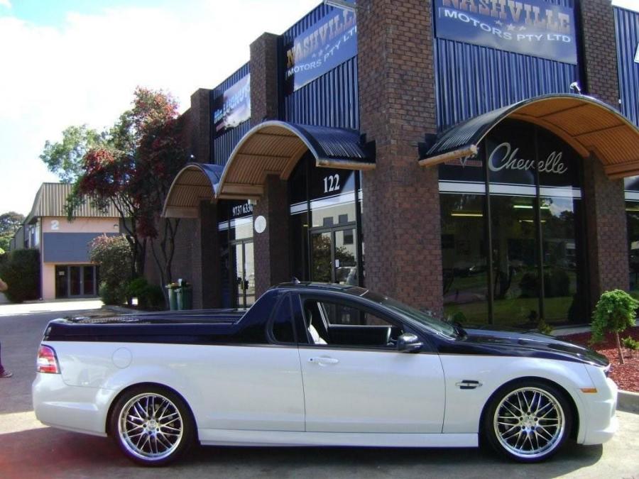  Chevrolet Camaro Conversion Holden Commodore SS Ute 2011 года  (фото 2 из 5)